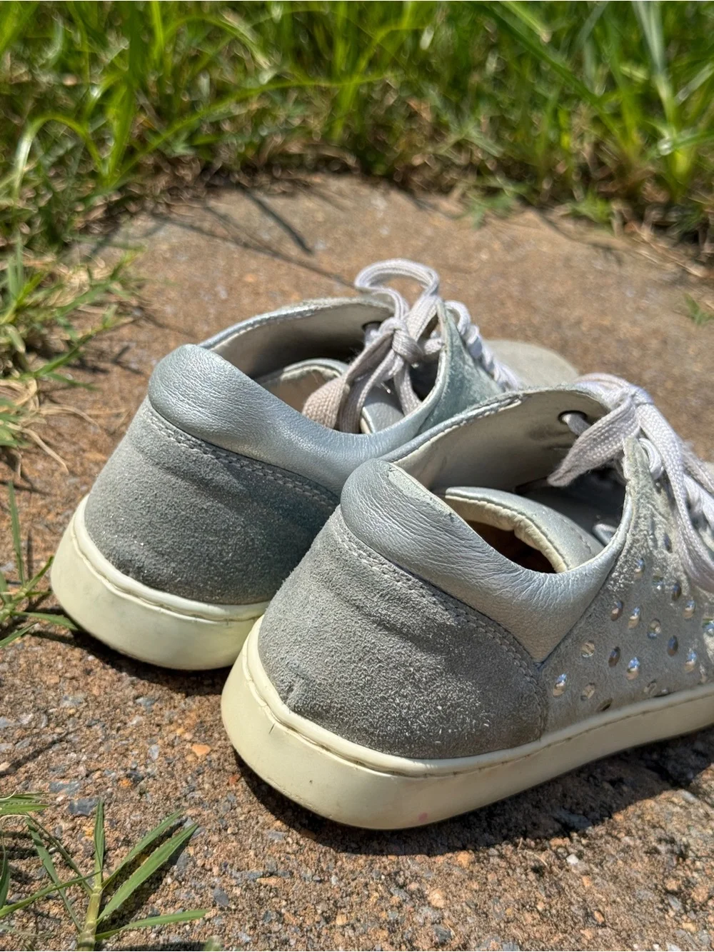 Monnalisa Girls Silver Suede & Leather Rhinestone Low-Top Sneakers - Size EU 29